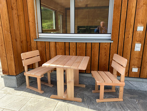 Gartenmöbel aus Lärchenholz - Johanns Holzwelt Salzburg